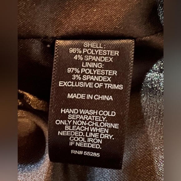 Red and Black Ruched Express Dress, Size 4 - Picture 5 of 5